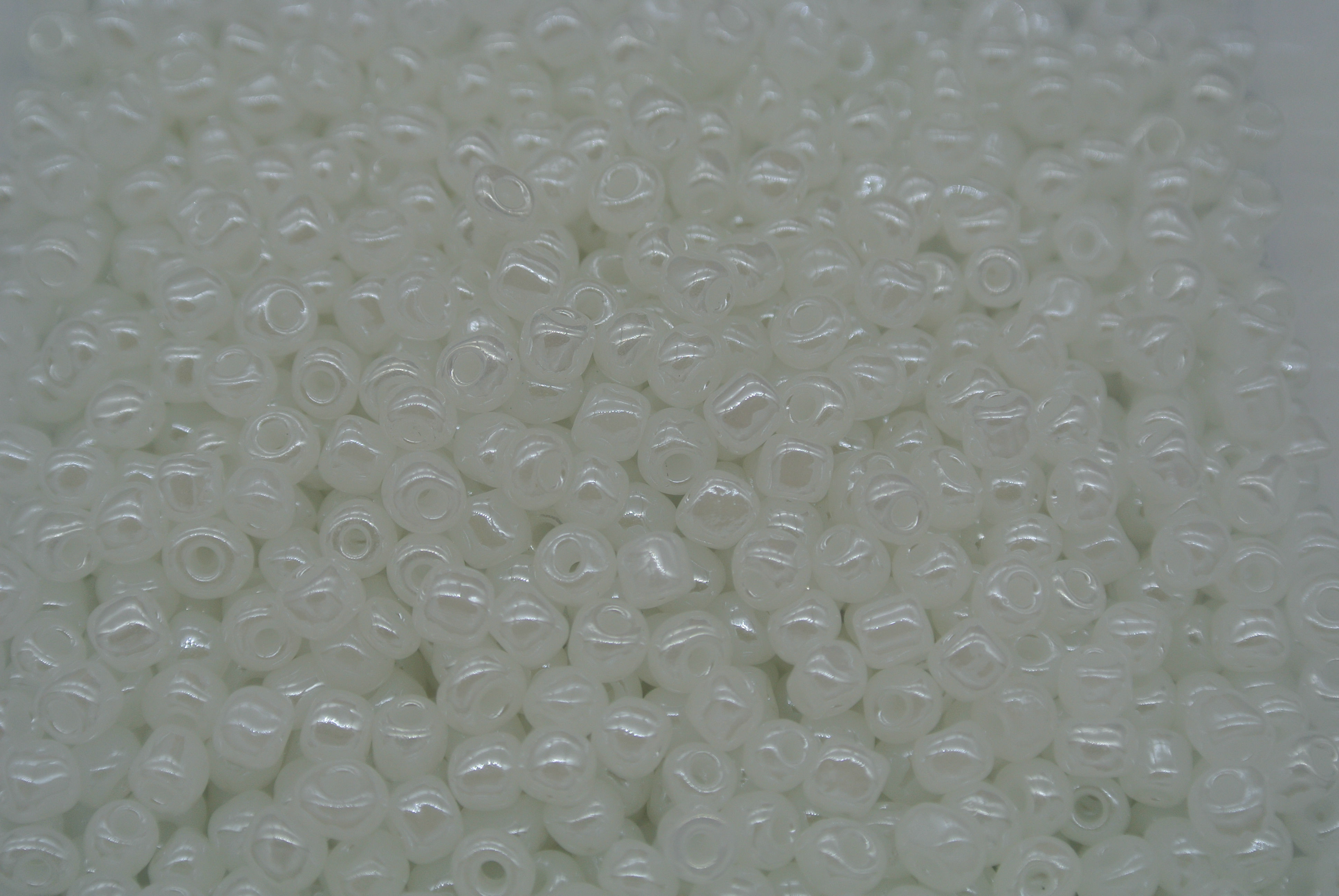 6/0 E Beads #141 Pearl 1Pound